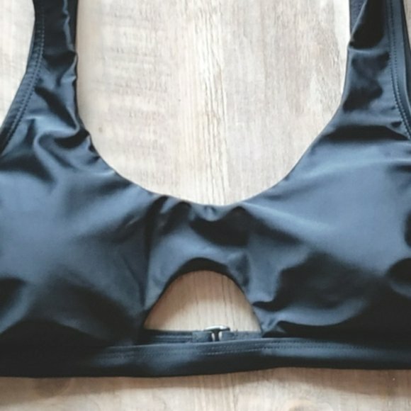 BATHING SUIT BUNDLE-Black Top and Bottom - Picture 3 of 7